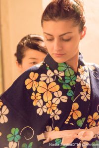 kimono-vestizione